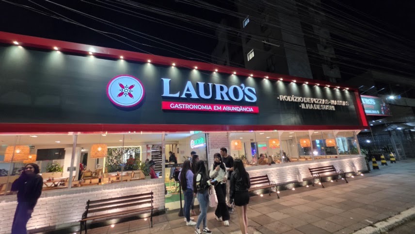 Lauro's